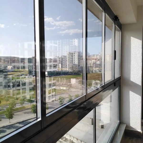 Isıkon Isıcamlı Cam Balkon Sistemi